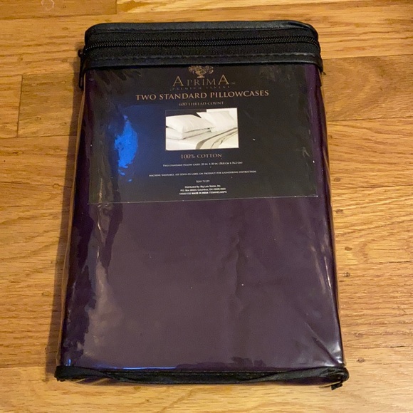 AprimA Premium linens Standard pillowcases (2)  NWT - Picture 2 of 5